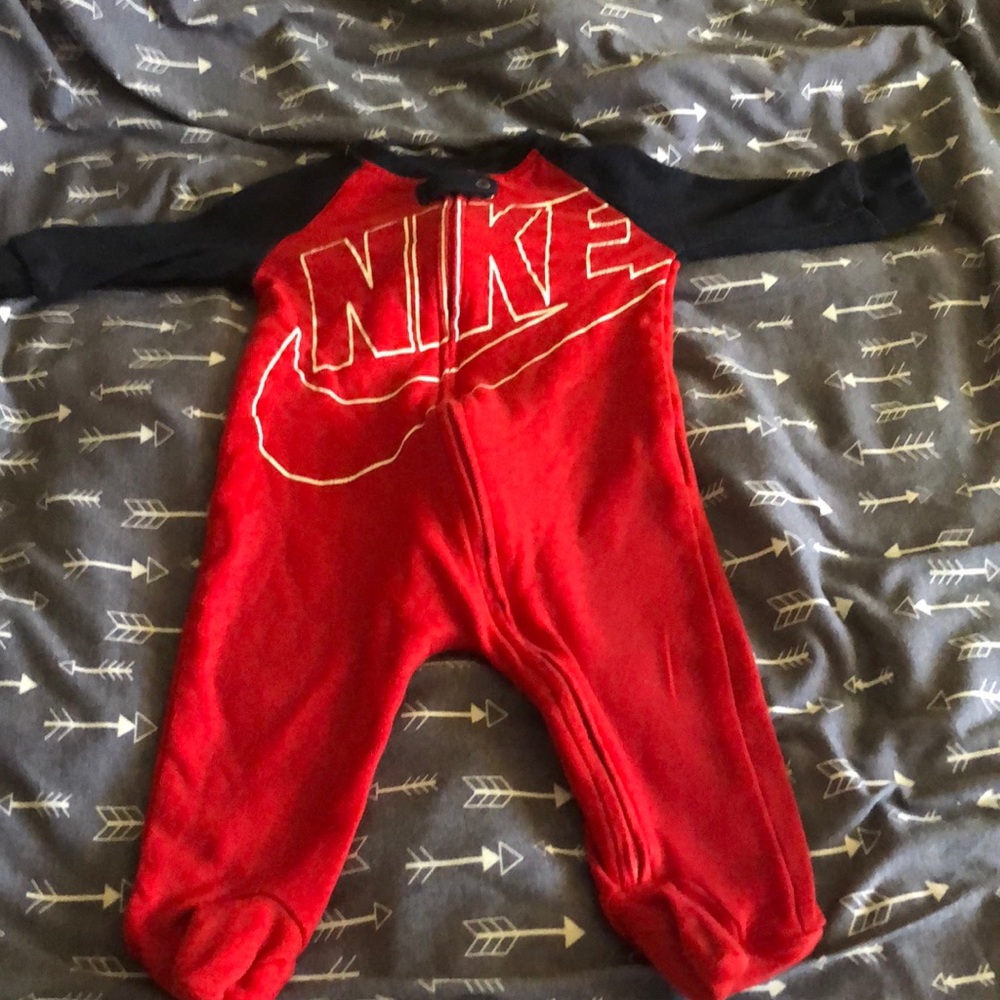 Nike onesies for baby 3month and 6 month